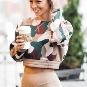 Balance Athletica Mountainside Camo Cropped Crew Neck Pullover Sweatshirt  XS